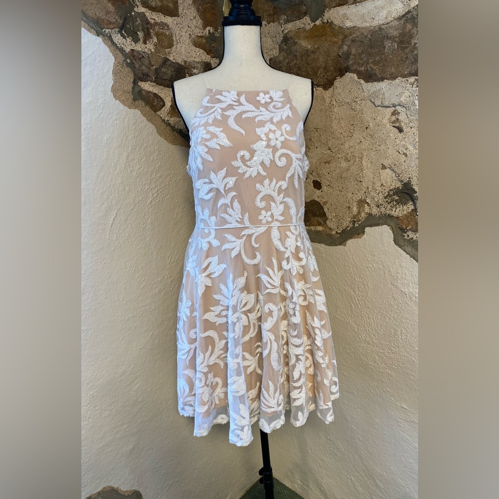 City Triangles Tan & White Sequin Floral Dress